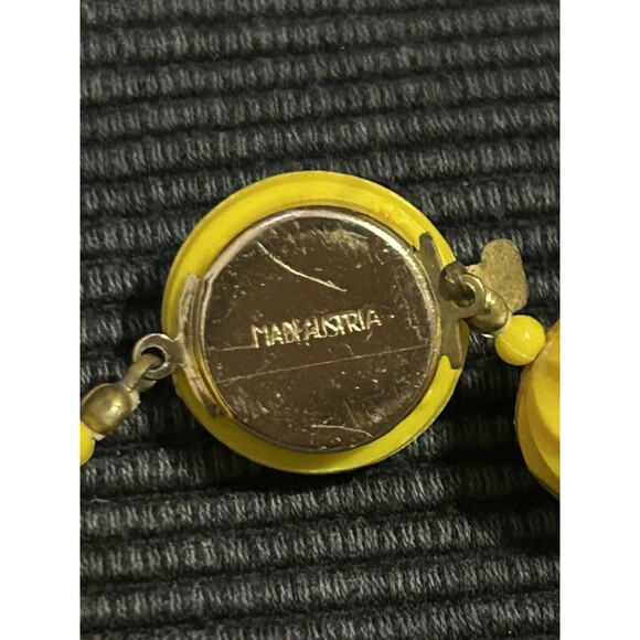 VINTAGE MADE IN AUSTRIA PLASTIC Yellow BEAD NECKLACE - Picture 4 of 4